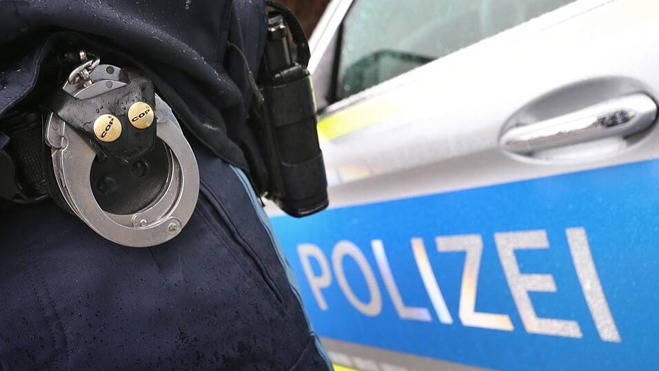 Gegen den Mann ermittelt nun die Kriminalpolizei. (Symbolbild) Gegen den Mann ermittelt nun die Kriminalpolizei. (Symbolbild)