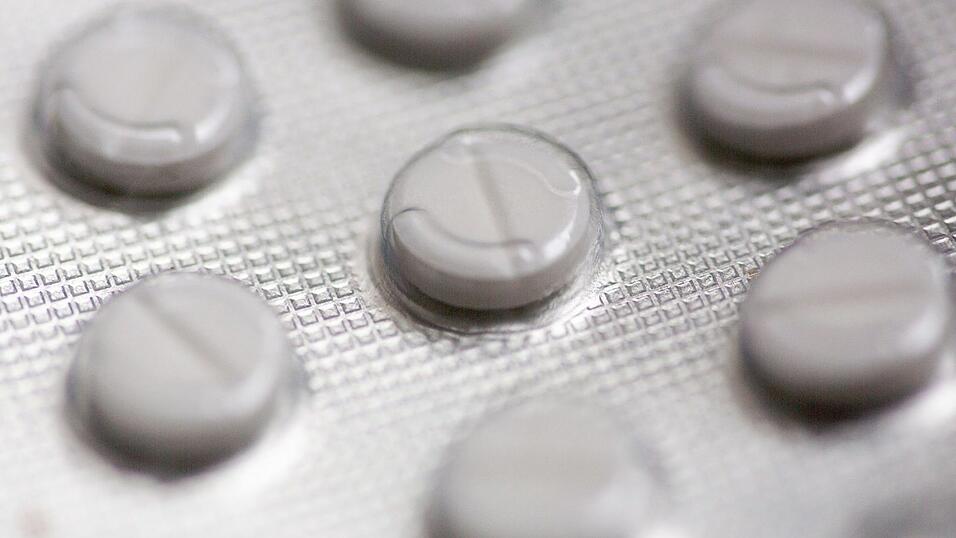 Bayerische Apotheken kämpfen weiter mit Lieferschwierigkeiten beim Durchfallmittel Elotrans - offensichtlich, weil das Mittel durch soziale Medien als Anti-Kater-Mittel populär geworden ist. (Symbolbild)