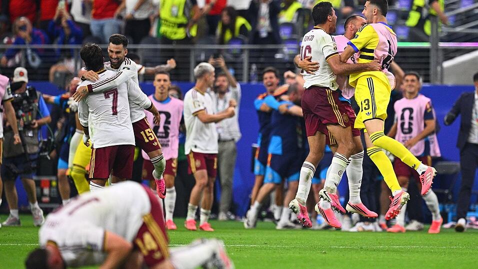 Spanien bejubelt den Finaleinzug Spanien bejubelt den Finaleinzug