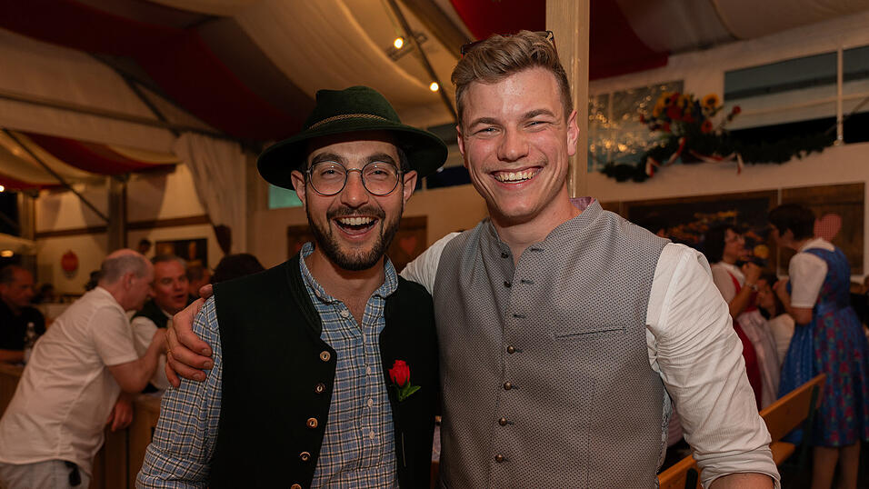 Die Partybilder vom Freitag, 11. August 2023, aus dem Festzelt Greindl. Die Partybilder vom Freitag, 11. August 2023, aus dem Festzelt Greindl.