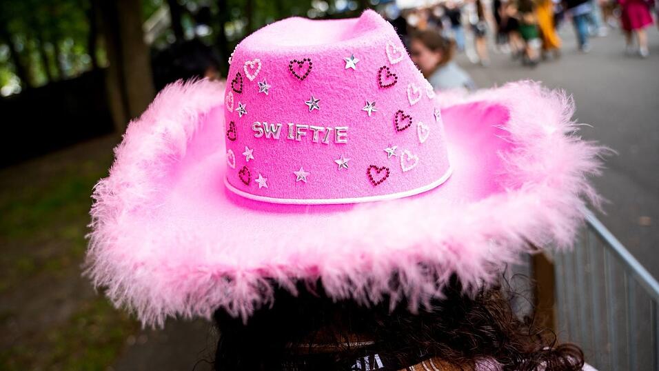 Viele Fans von Taylor Swift haben eine besondere Beziehung zu ihrem Star. (Archivbild) Viele Fans von Taylor Swift haben eine besondere Beziehung zu ihrem Star. (Archivbild)
