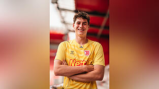 Max Schmitt hat bei Jahn Regensburg einen Zweijahresvertrag unterzeichnet.