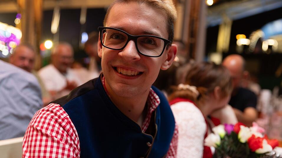 Die Partybilder vom Freitag, 7. August, aus dem Festzelt Greindl. Die Partybilder vom Freitag, 7. August, aus dem Festzelt Greindl.