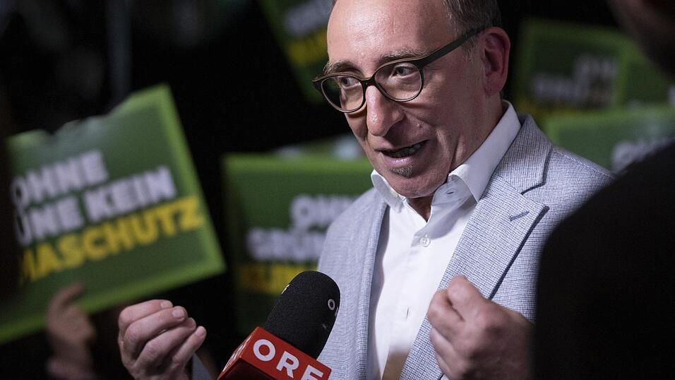 Wenn CSU-Chef Markus S&ouml;der 'mit solcher Aggressivit&auml;t' auf den Gr&uuml;nen herumhacke, ebne er letztlich den Weg f&uuml;r die Rechtsextremen, kritisiert &Ouml;sterreichs Gesundheitsminister Johannes Rauch (Archivbild).