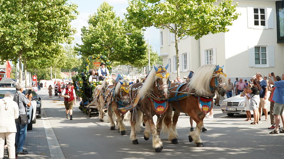 Am Freitag startete das Landauer Volksfest.