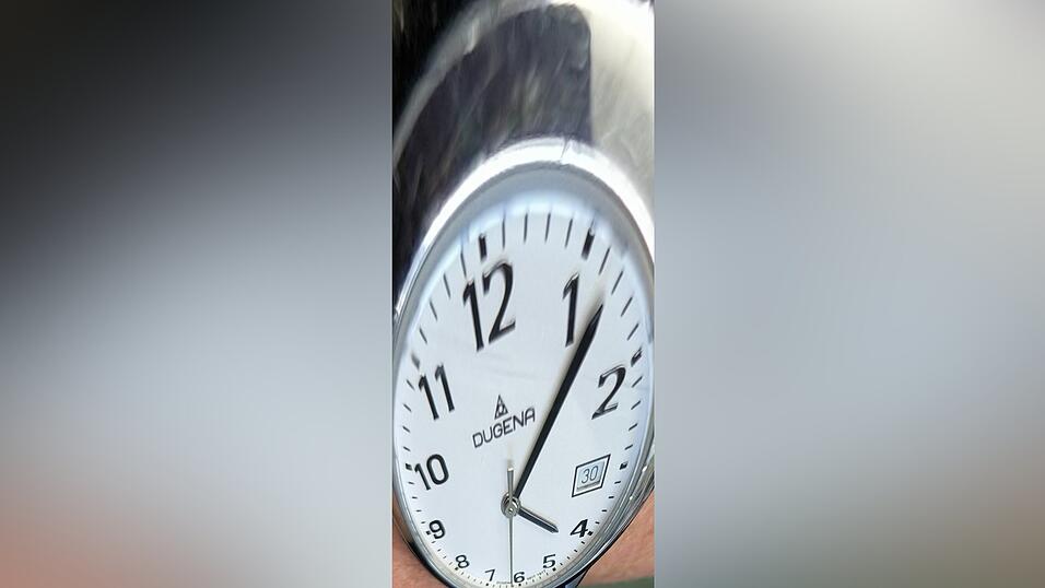 Manchmal passt gar nicht so viel Zeit in eine Uhr, wie sie Stunden hat.