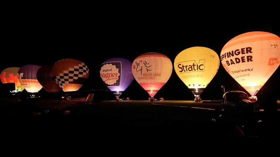 Das Ballontreffen am Flugplatz-Ellermühle bei Landshut begann am Freitag.