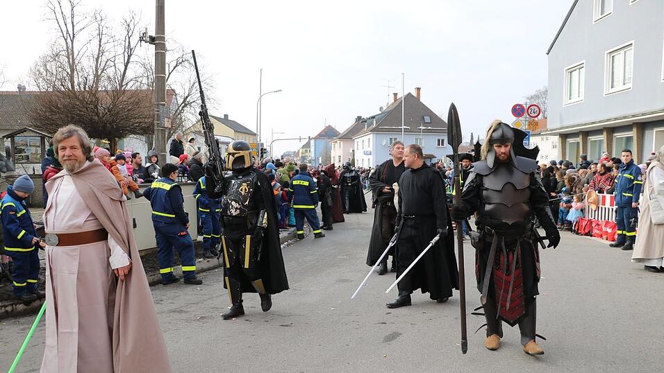 Beim Bogener Faschingsumzug war einiges geboten.