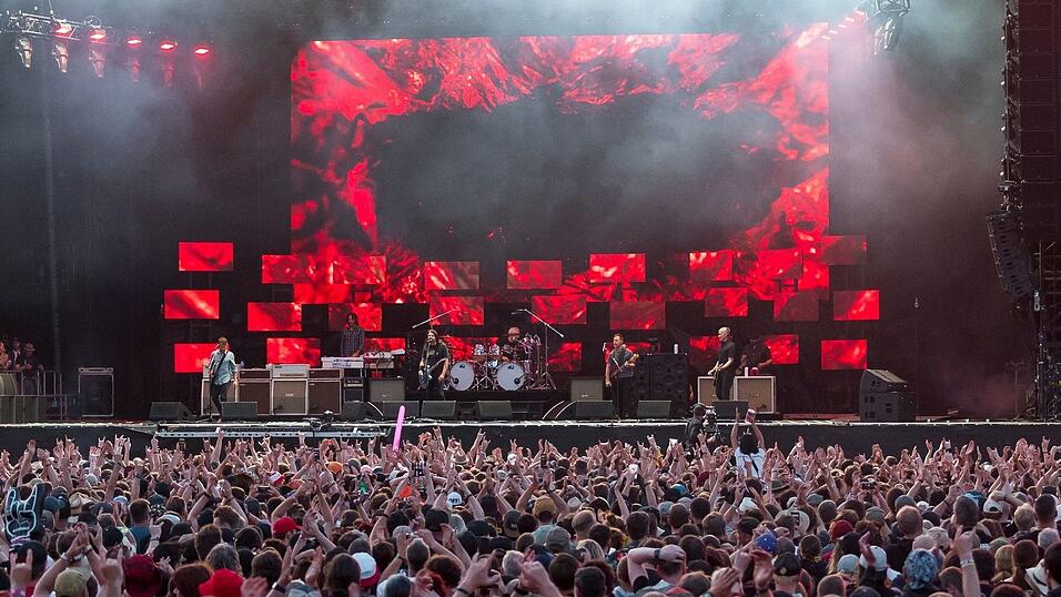 Die Foo Fighters kommen mit ihrer neuen Tour nach Deutschland. (Archivbild) Die Foo Fighters kommen mit ihrer neuen Tour nach Deutschland. (Archivbild)