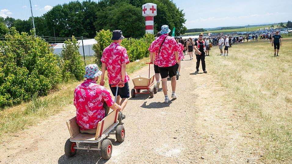 Beim Southside-Festival ist die Hitze ebenfalls ein Thema. Beim Southside-Festival ist die Hitze ebenfalls ein Thema.