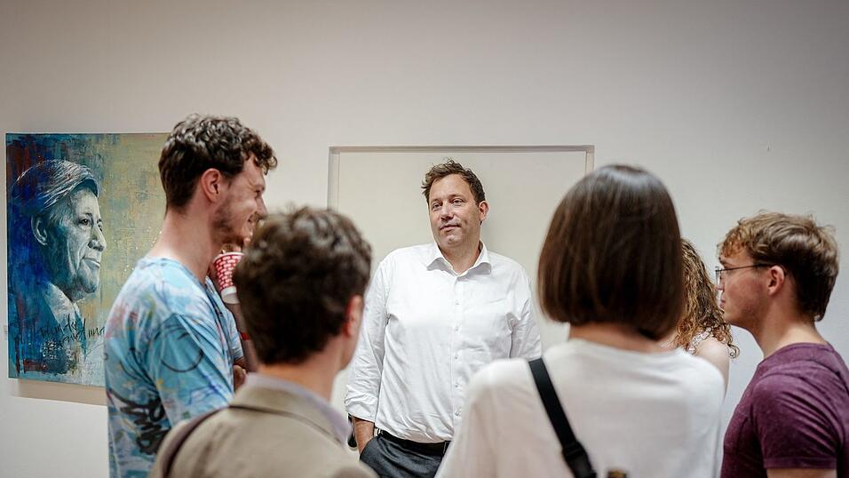 Für Klingbeil lautet das Motto dieser Tage: Bürgergespräch statt großer Wahlkampfbühne. Für Klingbeil lautet das Motto dieser Tage: Bürgergespräch statt großer Wahlkampfbühne.