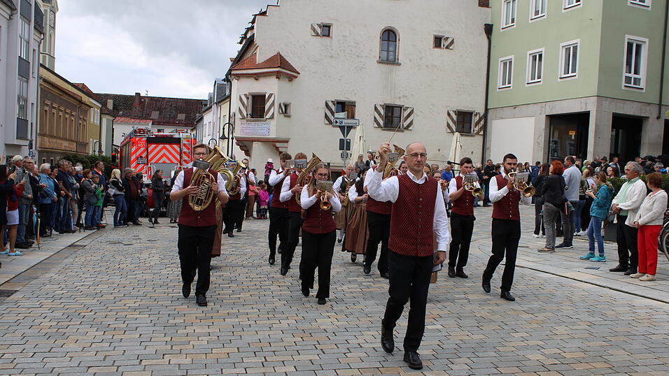 Das sind die sch&ouml;nsten Bilder vom Jubil&auml;umsfestzug.