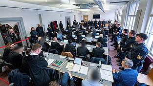 Vor dem Landgericht Regensburg ist das Mammutverfahren mit urspr&uuml;nglich elf Beschuldigten nach ziemlich genau einem Jahr zu Ende gegangen. (Archivbild)