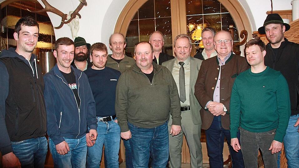 Die neue Vorstandschaft der Pferdez&uuml;chtervereinigung Osser/Kaitersberg