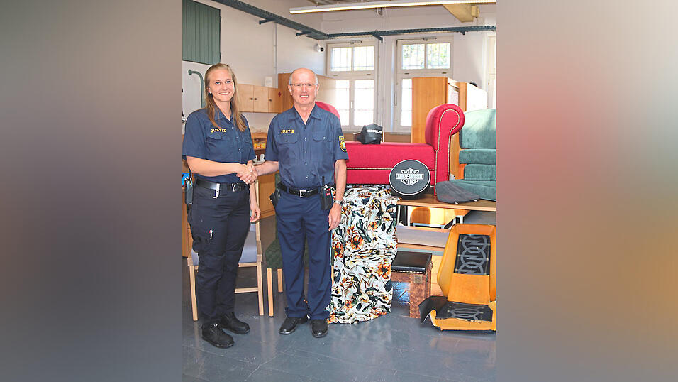 Motorradsitze, Sofas und Wohnmobilpolster: Das alles stellen Sonja Kracher und Helmut Bornschlegl mit sechs Mitarbeitern her. Motorradsitze, Sofas und Wohnmobilpolster: Das alles stellen Sonja Kracher und Helmut Bornschlegl mit sechs Mitarbeitern her.