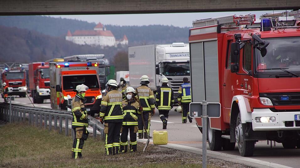 Auf der A3 bei Wörth ist am Dienstagmittag ein Opel-Fahrer in die Leitplanke gekracht und leicht verletzt worden. Auf der A3 bei Wörth ist am Dienstagmittag ein Opel-Fahrer in die Leitplanke gekracht und leicht verletzt worden.