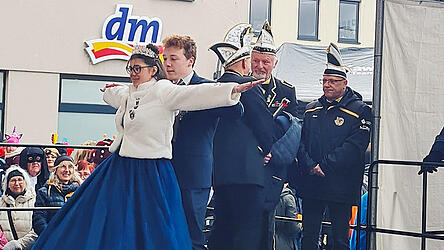 Das Prinzenpaar der Sch&ouml;llonia Anna I. und Matthias I.