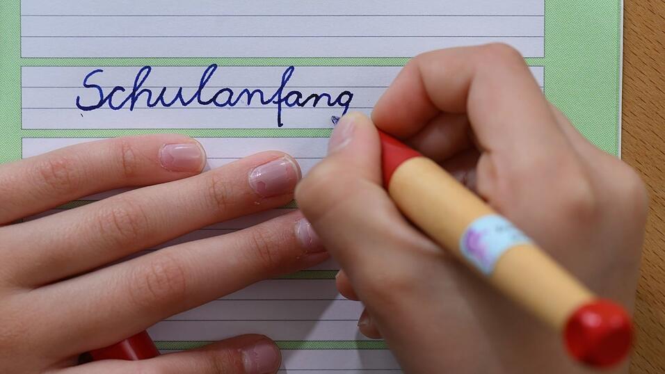 Die Schule beginnt wieder. (Symbolbild)