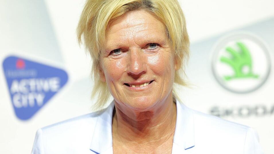 Moderatorin Claudia Neumann muss regelm&auml;&szlig;ig sexistische Kommentare aushalten. (Archivbild)