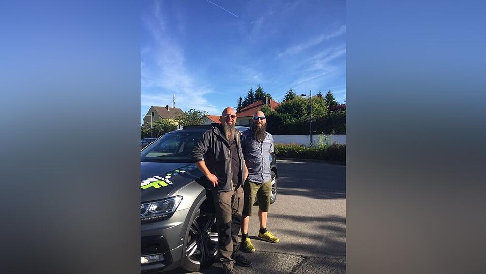 Die Fahrlehrer Patrick Herlan (links) und Stefan Schmidt.