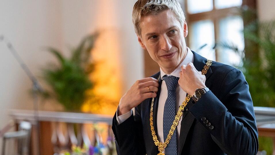 Dominik Krause mit der Amtskette. (Archivbild) Dominik Krause mit der Amtskette. (Archivbild)