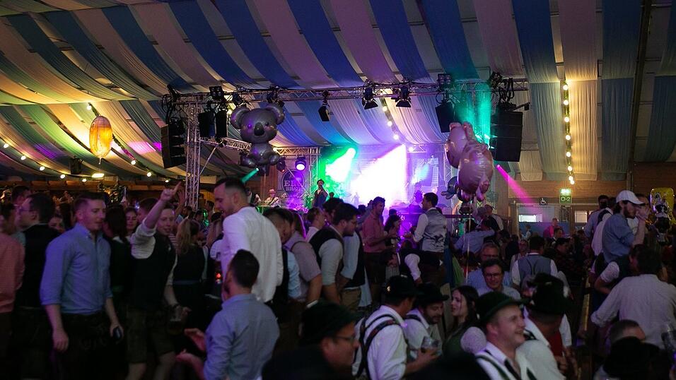 Die Partybilder vom Freitag, 12. August 2022, aus dem Festzelt Wenisch.