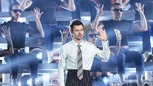 Bei den Brit Awards lieferte Harry Styles zu seiner Single &laquo;Aperture&raquo; einen spektakul&auml;ren Auftritt.