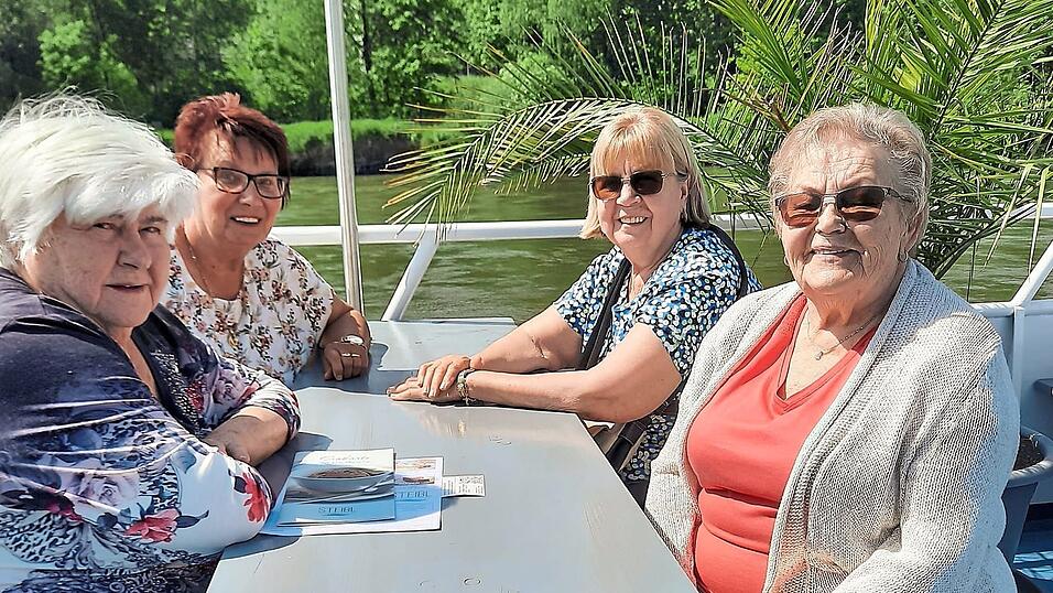 Auch der ein oder andere Tagesausflug, wie hier mit dem Schiff nach Weltenburg, steht auf dem AWO-Programm.