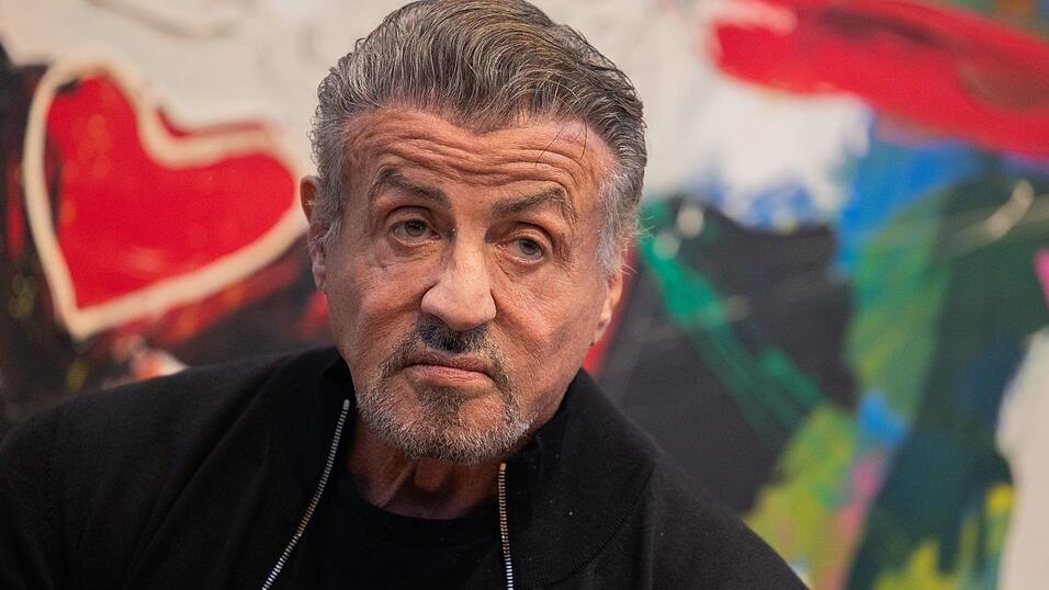 Sylvester Stallone bringt mit 80 Jahren seine Memoiren heraus. (Archivbild) Sylvester Stallone bringt mit 80 Jahren seine Memoiren heraus. (Archivbild)