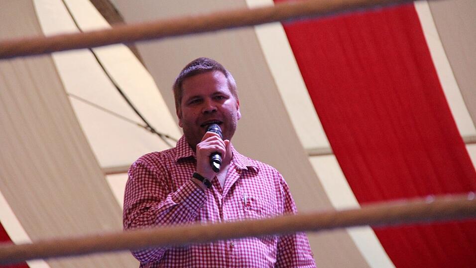 Im Lechner-Festzelt hie&szlig; es am Sonntag wieder 'Let&acute;s get ready to rumble'.