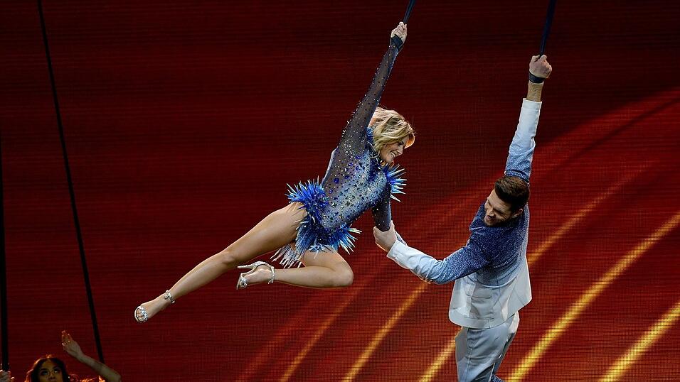 Superstar Helene Fischer verzauberte am Dienstagabend das Publikum in der Münchner Olympiahalle mit einer grandiosen Show. Superstar Helene Fischer verzauberte am Dienstagabend das Publikum in der Münchner Olympiahalle mit einer grandiosen Show.