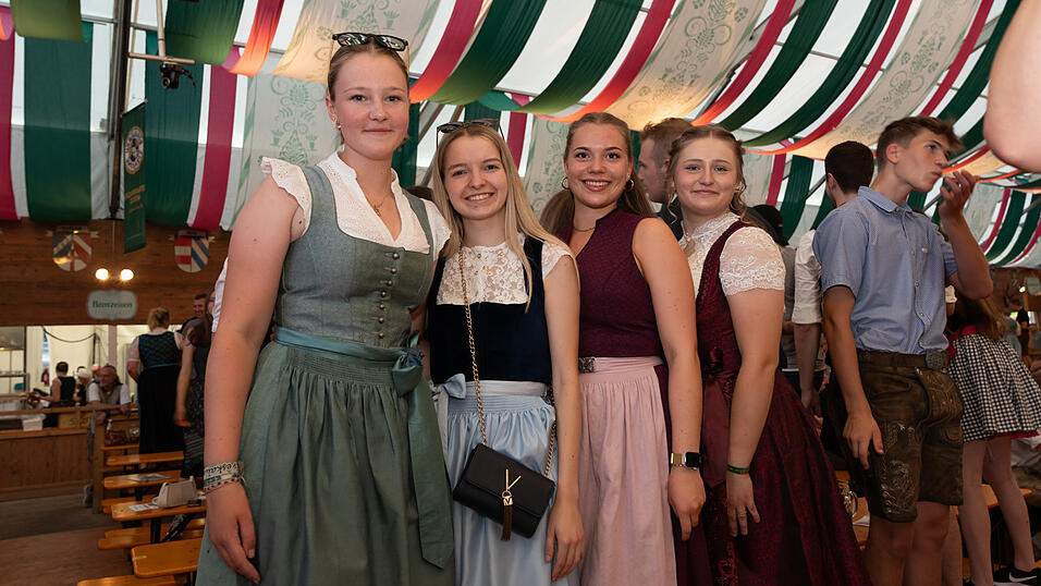 Die Partybilder vom Sonntag, 11. August 2024, aus dem Festzelt Weckmann. Die Partybilder vom Sonntag, 11. August 2024, aus dem Festzelt Weckmann.