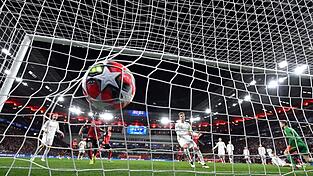 Bayer Leverkusen umgeht durch das 2:0 gegen Sparta Prag die Playoffs und steht direkt im Achtelfinale.