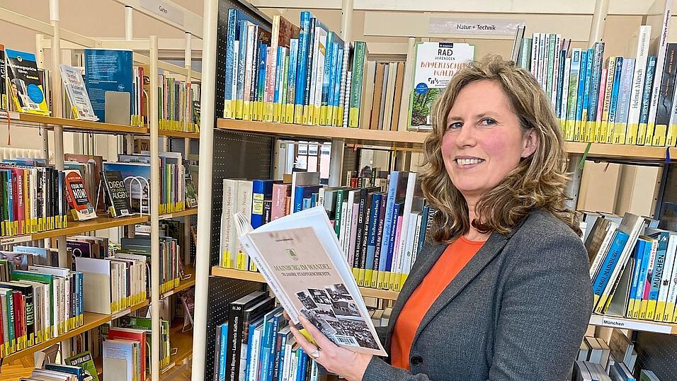 Der Bürgermeisterkandidatin der ÖDP, Annette Setzensack, ist der Erhalt öffentlicher Institutionen ein Anliegen. In der Stadtbibliothek erweiterte sie schon als Kind ihren Horizont. Der Bürgermeisterkandidatin der ÖDP, Annette Setzensack, ist der Erhalt öffentlicher Institutionen ein Anliegen. In der Stadtbibliothek erweiterte sie schon als Kind ihren Horizont.
