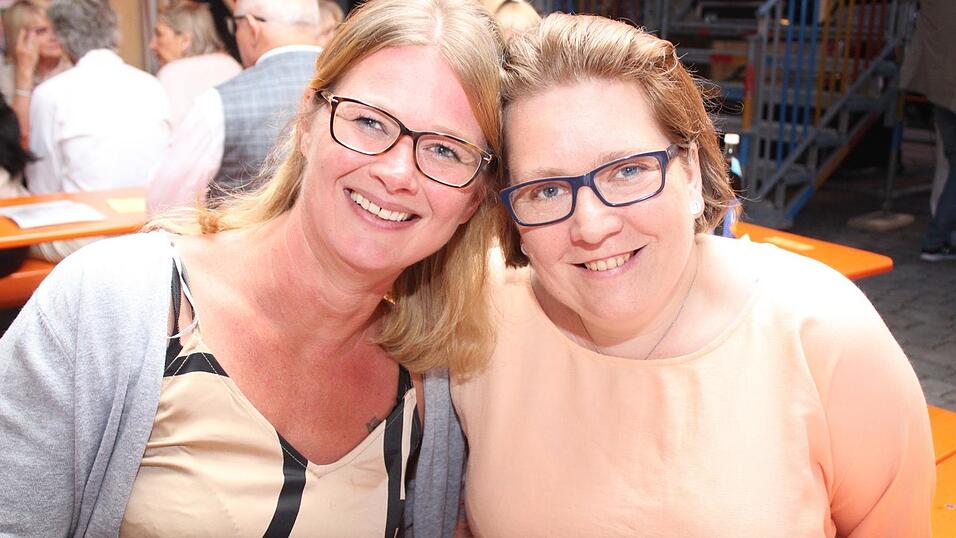 Viele Landshuter genossen ihren Freitagabend auf dem Bismarckplatzfest.