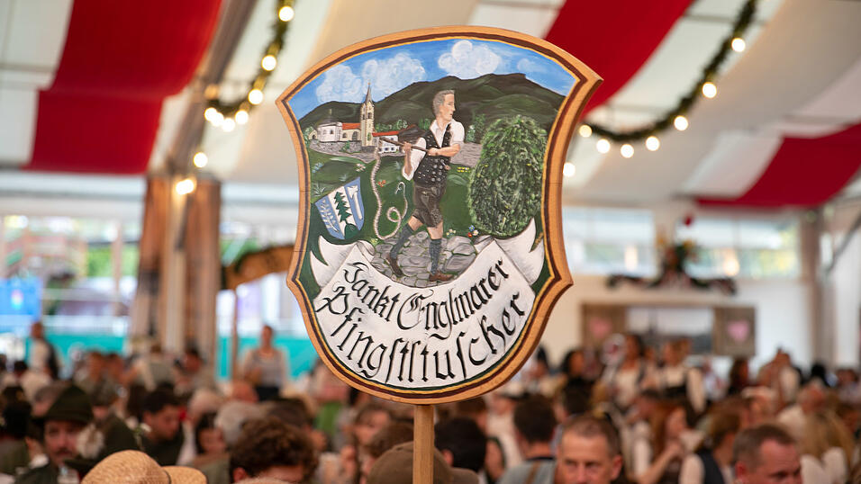 Die Partybilder vom Freitag, 8. August, aus dem Festzelt Greindl. Die Partybilder vom Freitag, 8. August, aus dem Festzelt Greindl.