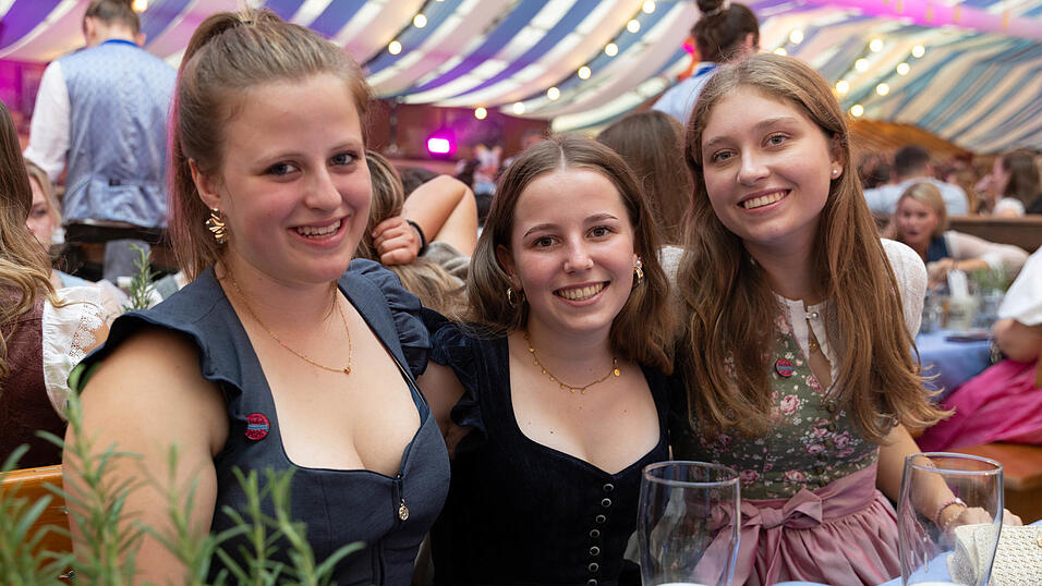 Die Partybilder vom Sonntag, 9. August, aus dem Festzelt Wenisch. Die Partybilder vom Sonntag, 9. August, aus dem Festzelt Wenisch.