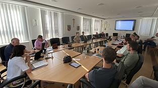 Die Sitzordnung im Marktrat war nicht nur Thema einer Fraktionssprechersitzung, sondern löste auch im Gremium noch einmal Diskussionen aus. Die Sitzordnung im Marktrat war nicht nur Thema einer Fraktionssprechersitzung, sondern löste auch im Gremium noch einmal Diskussionen aus.