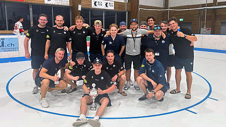 Der IHC Atting belegte bei seinem ersten Europacup den siebten Platz. Trainer Markus Alzinger sah vor allem am zweiten Turniertag eine geschlossene Mannschaftsleistung und blickt nun optimistisch auf die entscheidende Phase in der Bundesliga. Der IHC Atting belegte bei seinem ersten Europacup den siebten Platz. Trainer Markus Alzinger sah vor allem am zweiten Turniertag eine geschlossene Mannschaftsleistung und blickt nun optimistisch auf die entscheidende Phase in der Bundesliga.