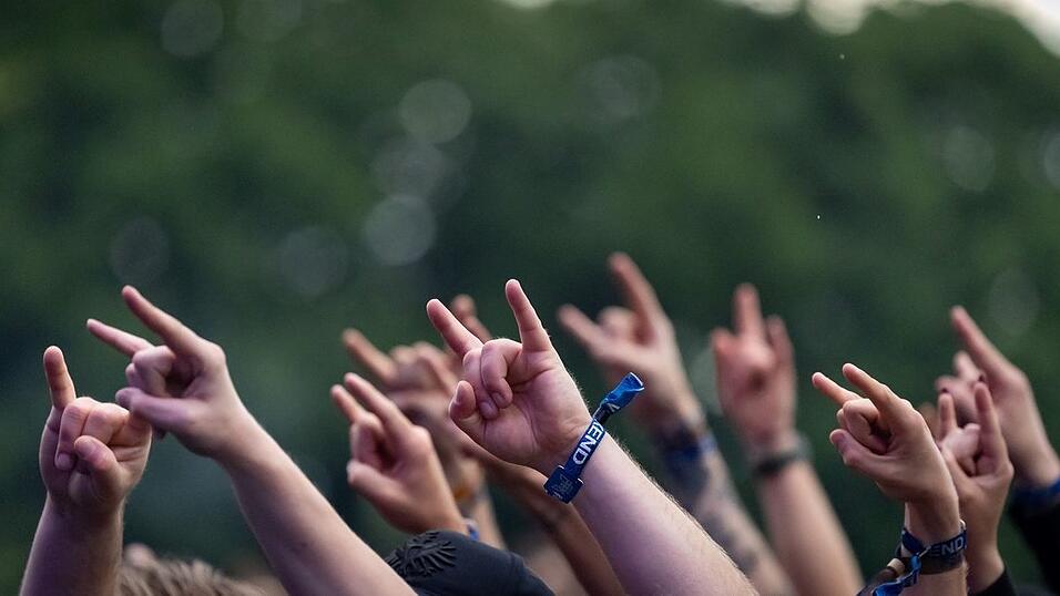 Rock am Ring und sein Zwillingsfestival Rock im Park finden im kommenden Jahr vom 5. bis zum 7. Juni statt. (Archivbild) Rock am Ring und sein Zwillingsfestival Rock im Park finden im kommenden Jahr vom 5. bis zum 7. Juni statt. (Archivbild)