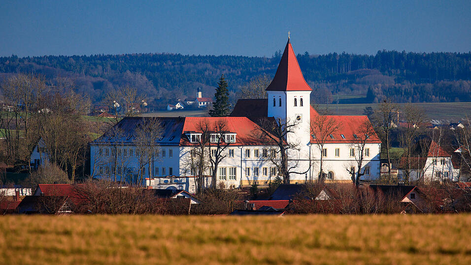 Der erste Spatenstich zum Bau von Kirche und Klostergebäude erfolgte im Jahr 1139. Fotos: Der erste Spatenstich zum Bau von Kirche und Klostergebäude erfolgte im Jahr 1139. Fotos: