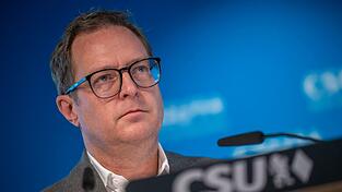 CSU-Generalsekret&auml;r Hubert wirft dem neuen Chef der Linken, Pantisano, einen katastrophalen Fehlstart vor und fordert seinen R&uuml;cktritt.