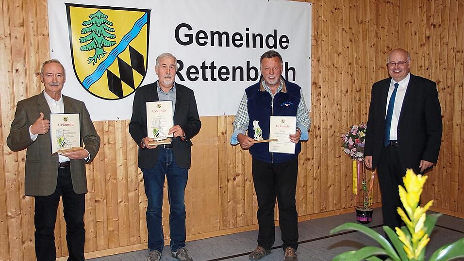 Dr. Ludwig Wagner, Gerhard Sojer und Siegfried Dengler (von links) schieden aus dem Gemeinderat aus.