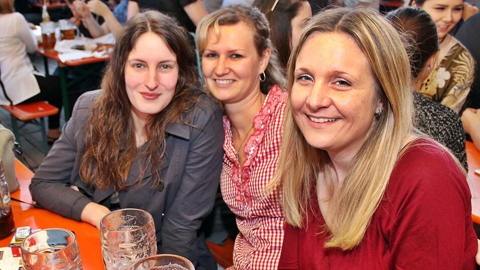Auch am Freitag war super Stimmung am Ergoldinger Volksfest. Auch am Freitag war super Stimmung am Ergoldinger Volksfest.