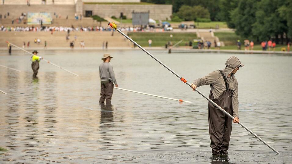 Die Arbeiten am Reflecting Pool werden wohl doch aufwendiger als gedacht. Die Arbeiten am Reflecting Pool werden wohl doch aufwendiger als gedacht.