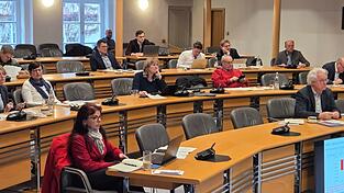 Kurz vor der Wahl hatte der aktuelle Haushaltsausschuss ein letztes Mal die Aufgabe, den Haushalt der Stadt Landshut f&uuml;r das Jahr 2026 auf den Weg zu bringen.