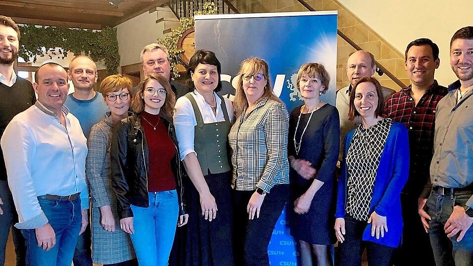 Ein starkes Team f&uuml;r Hohenthann: die Gemeinderatskandidaten mit B&uuml;rgermeisterkandidatin Andrea Wei&szlig;.