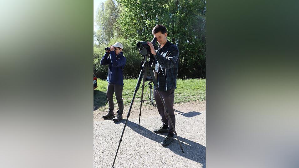 Meistens gehen Bastian Thom und Christa Schramm nicht so nah an die gesch&uuml;tzten V&ouml;gel heran.