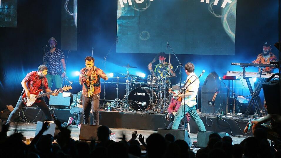 Auf dem 30. Labertalfestival wurde fröhlich miteinander gefeiert. Auf dem 30. Labertalfestival wurde fröhlich miteinander gefeiert.