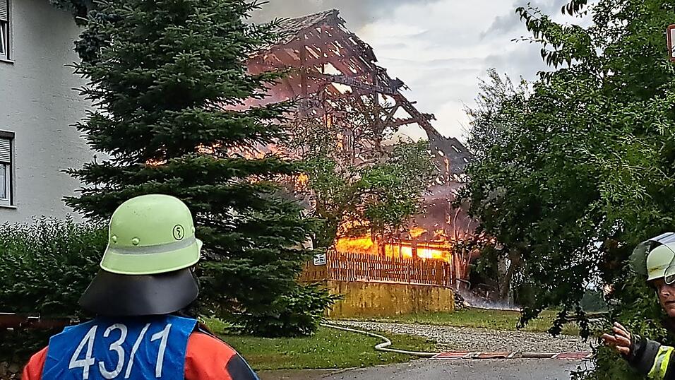 Die Feuerwehren rückten zum Löschen schnell an.
